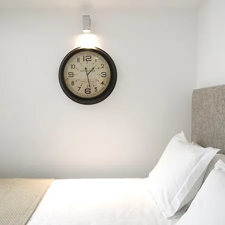 Alma Moura Residences شقة