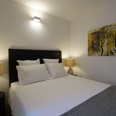 דירה Alma Moura Residences