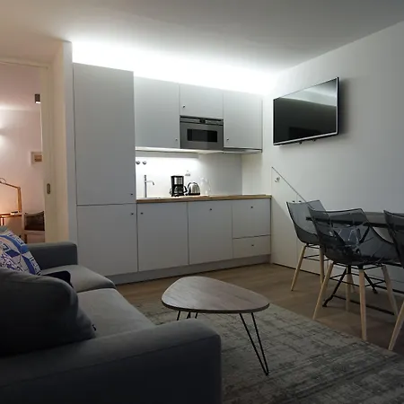 Alma Moura Residences شقة *