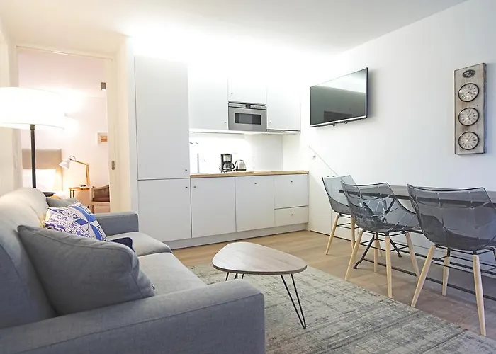 Alma Moura Residences *