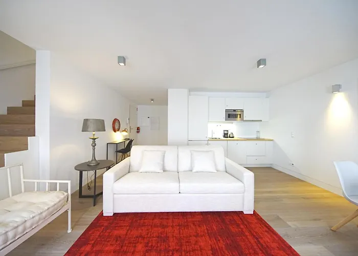 Alma Moura Residences *